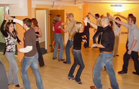 Salsa Tanzkurs in der Tanzschule Studio 32 in Bamberg (click to enlarge)