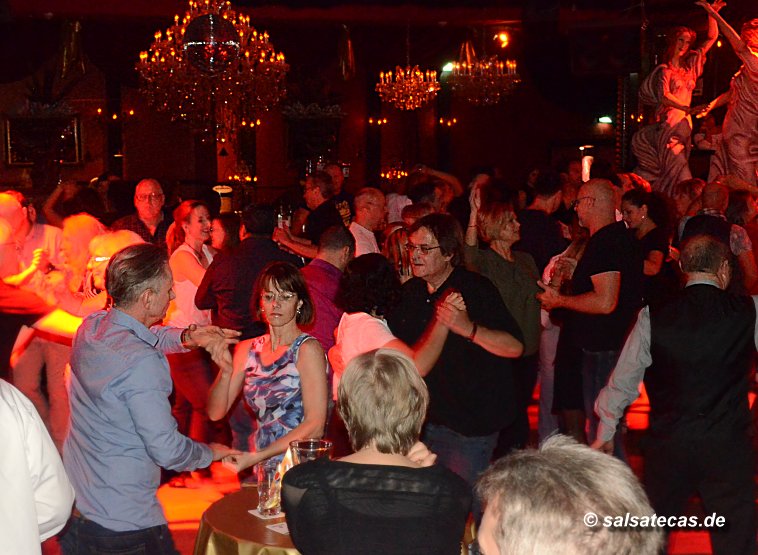 Salsa im Prater Bochum mit DJane Susanne