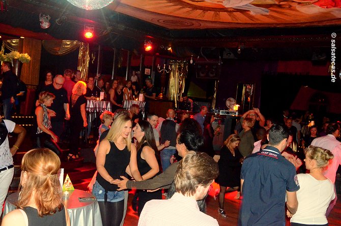 Salsa im Prater Bochum mit DJane Susanne