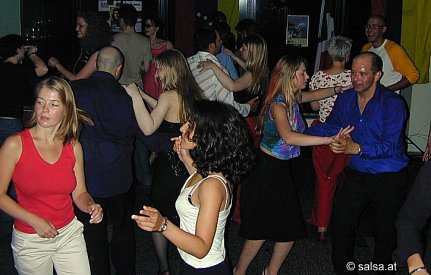 Salsa im Com-Center in Halle / Saale