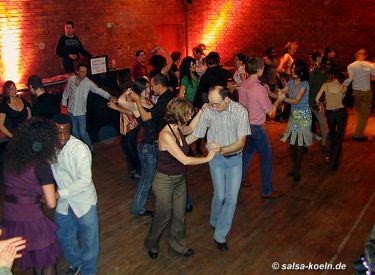 Salsa im Nonni-Club, Kln (anklicken zum Vergrern - click to enlarge)