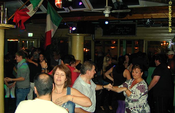 Salsa im Cantina Charlotta, Kaufering bei Landsberg