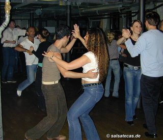 Salsa in Nrtingen bei Stuttgart: Schlachthofbru