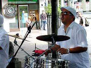 Wuppertal: Open Air Salsa vor dem Live-Club Barmen